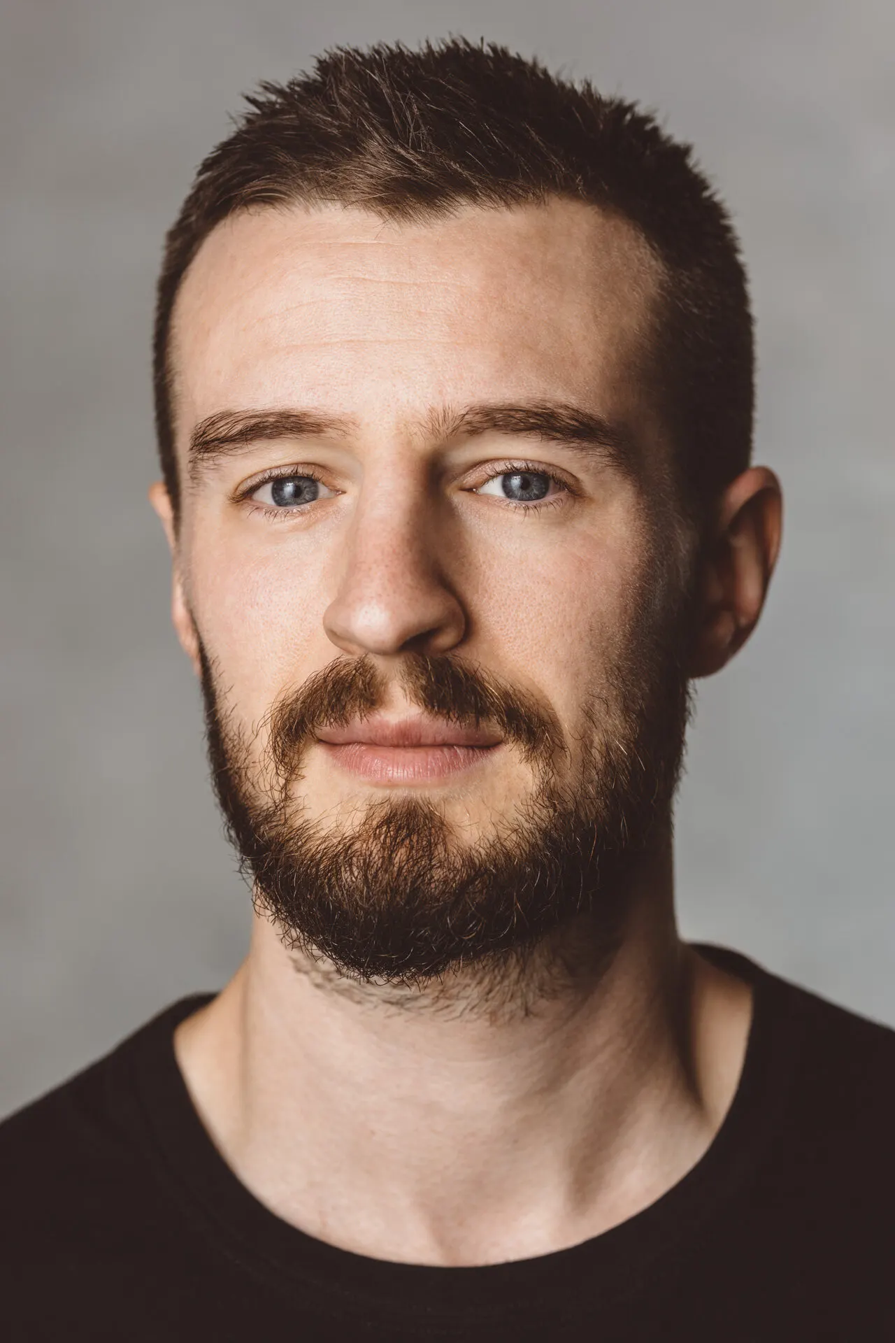 Studio portrait by Juliana Oh