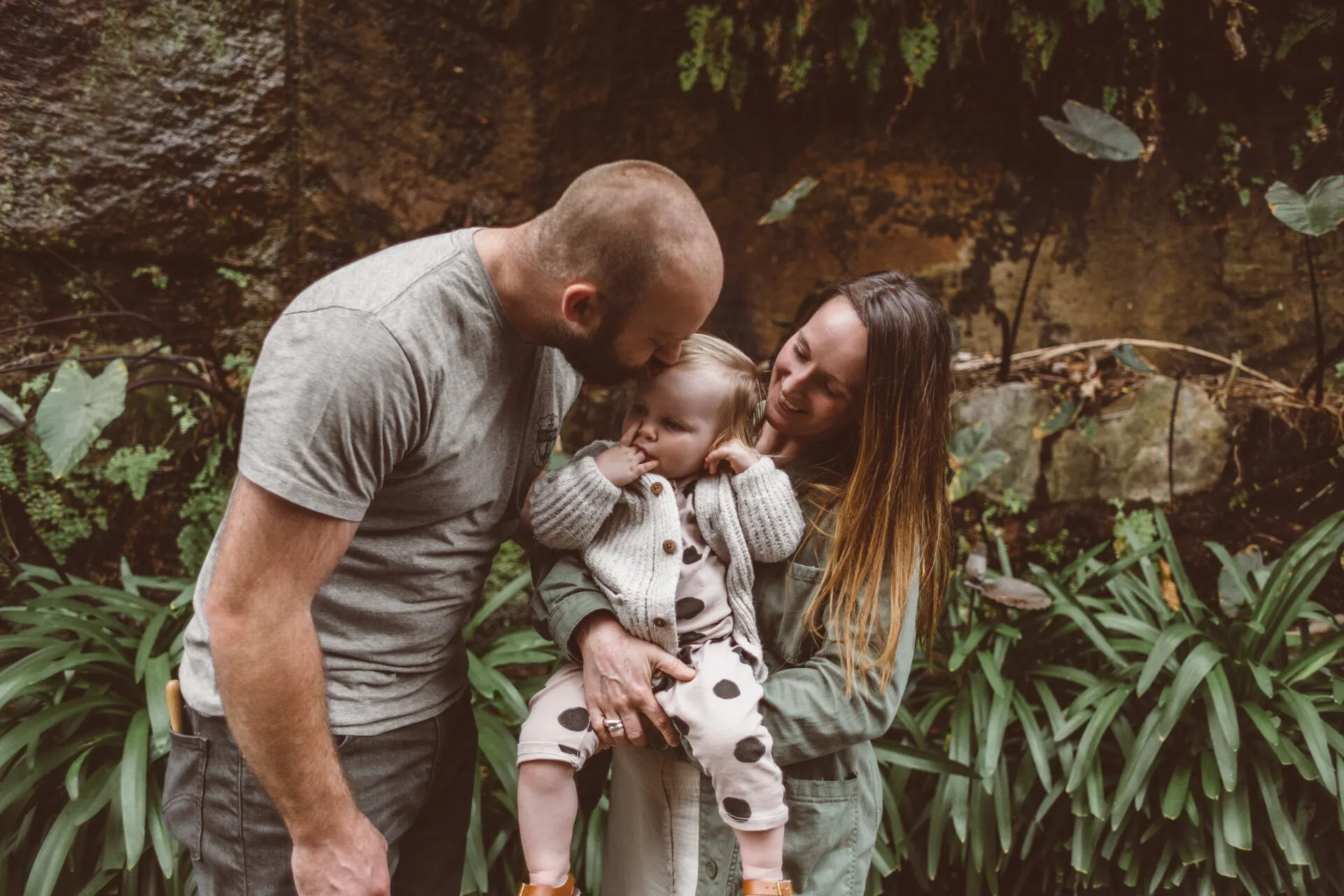 Family portrait by Sydney photographer Juliana Oh